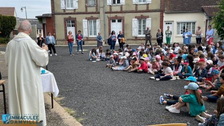 Départ du Père Elie