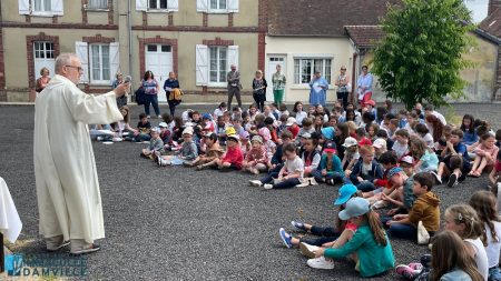 Départ du Père Elie