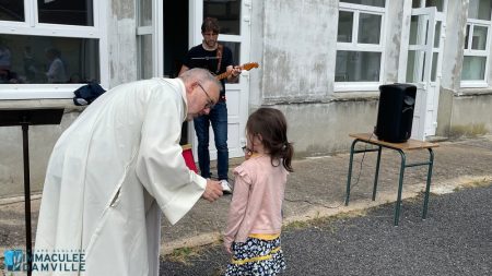 Départ du Père Elie